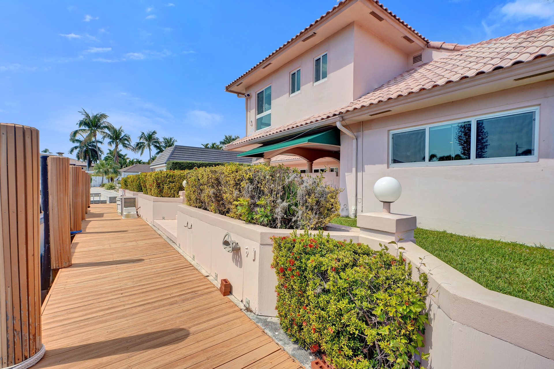 92' of waterfrontage