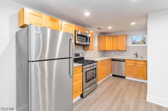 Level 1 / Kitchen