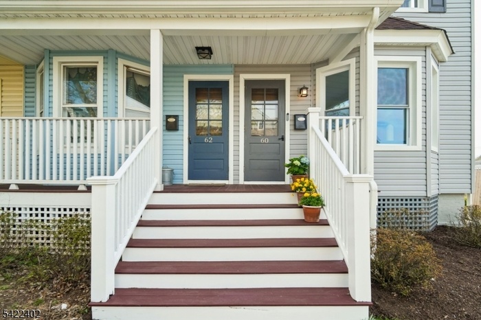 Front Porch - Right Unit