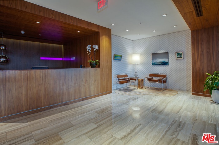 FULL-SERVICE CONCIERGE