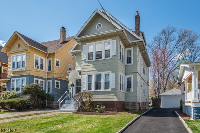 Welcome to 32 Irving St