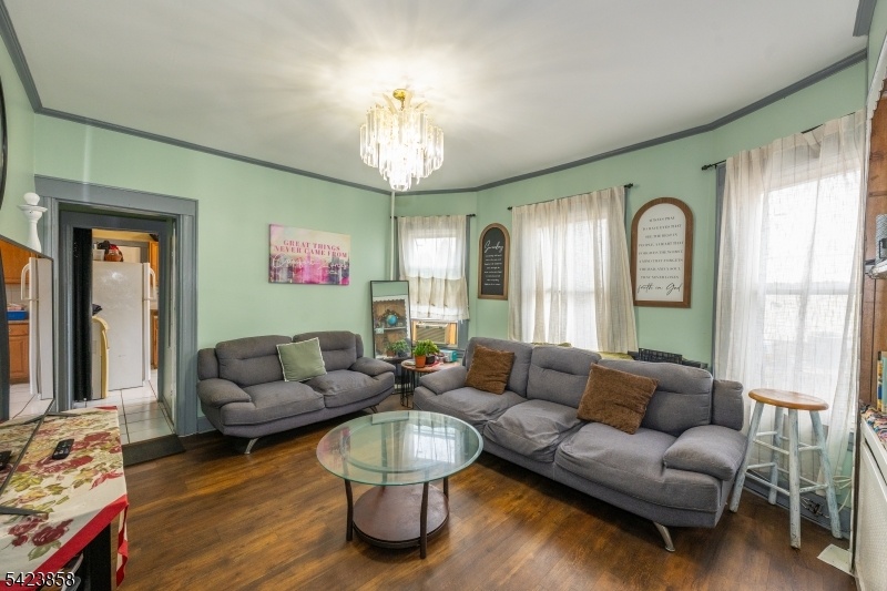 1st floor Living Room