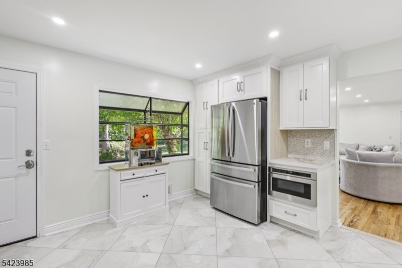 Kitchen w/Large Window