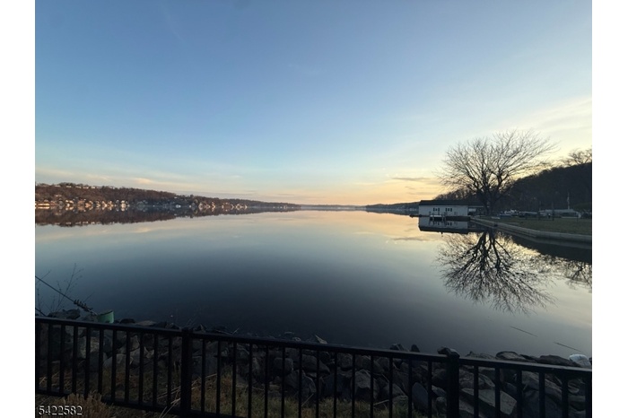 Expansive View of the Lake