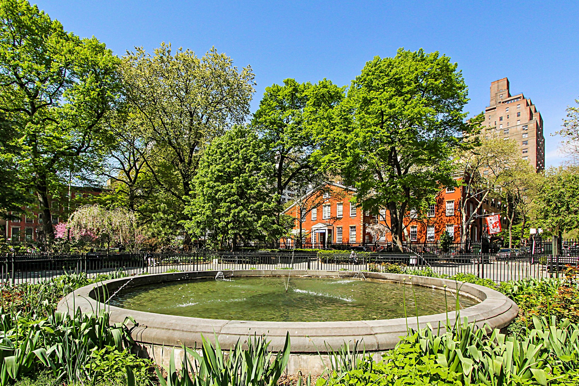 200 East 16th Street 4-B Gramercy Park New York NY 10003