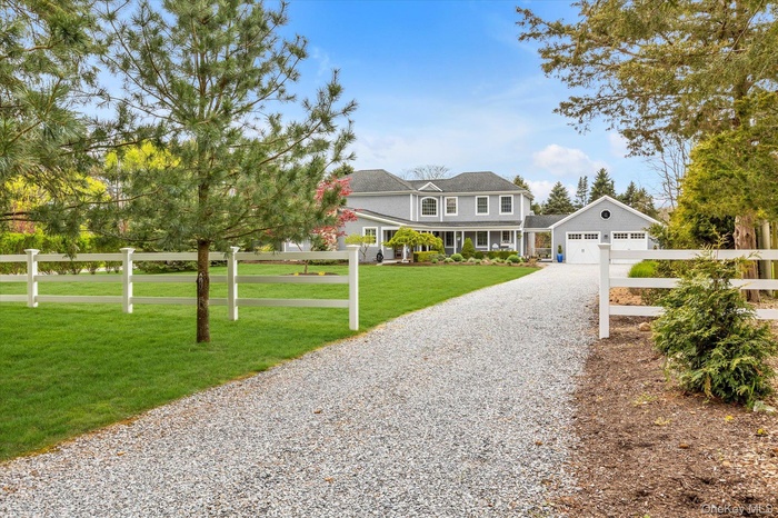 Welcome to 25 Lighthouse Rd!
