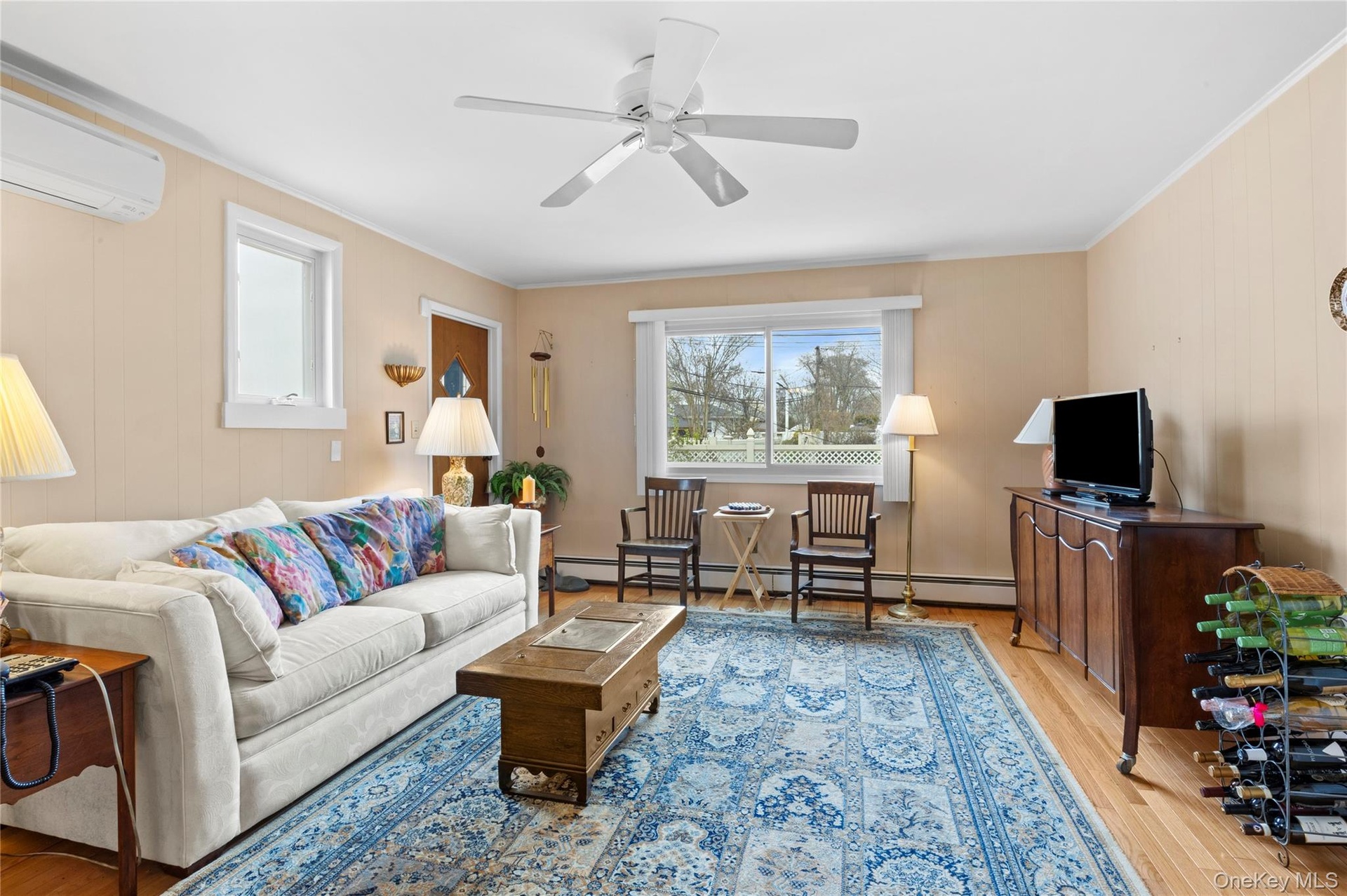 Great room lots of natural light