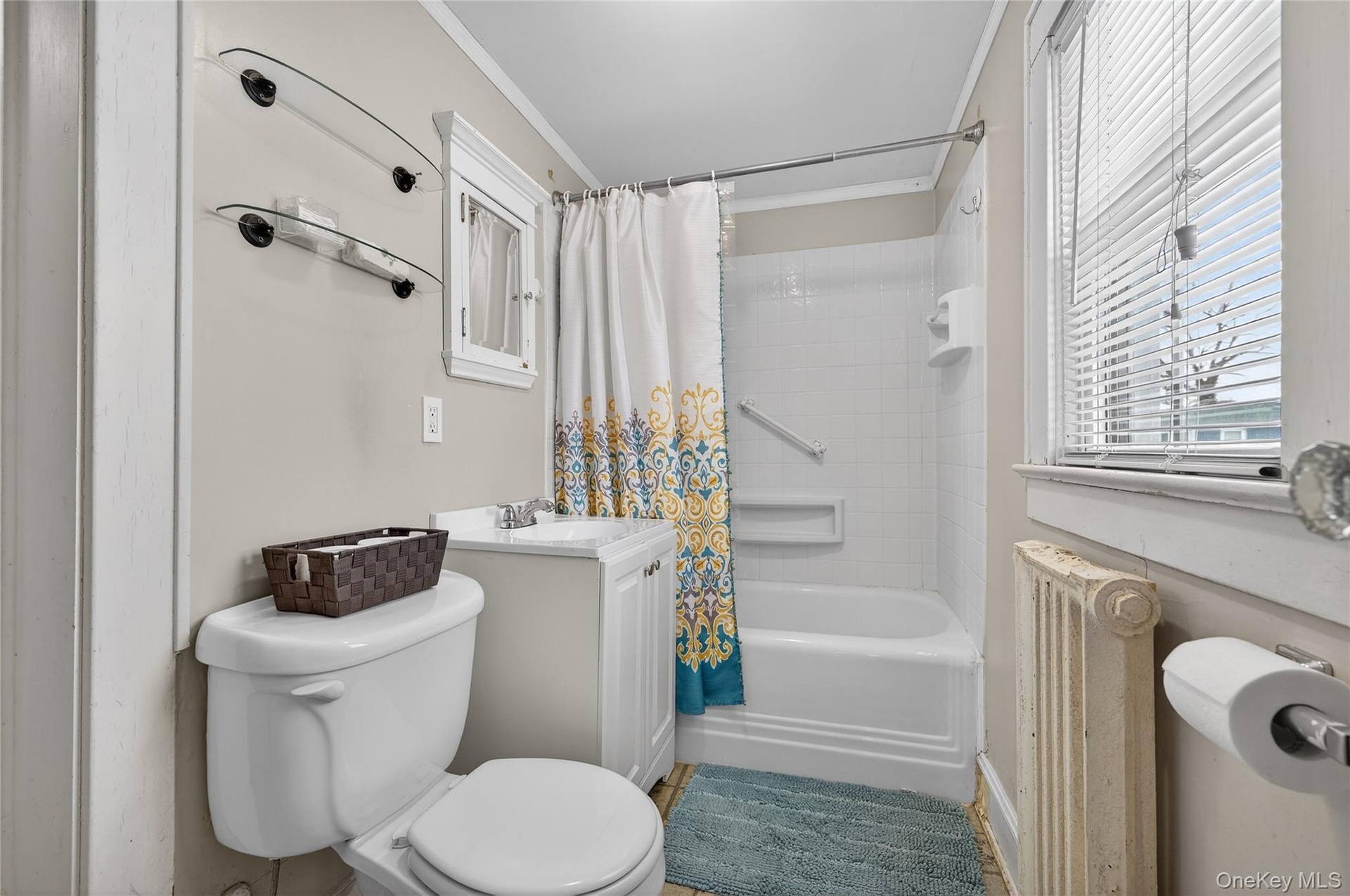 Full bath on the second floor.