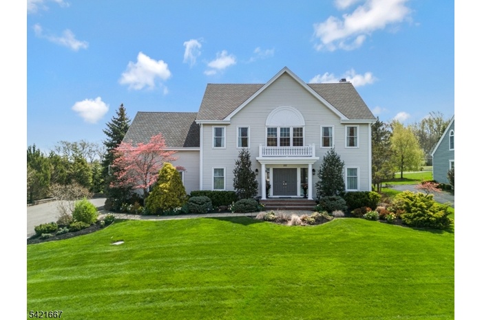 MOUNTAINTOP COLONIAL