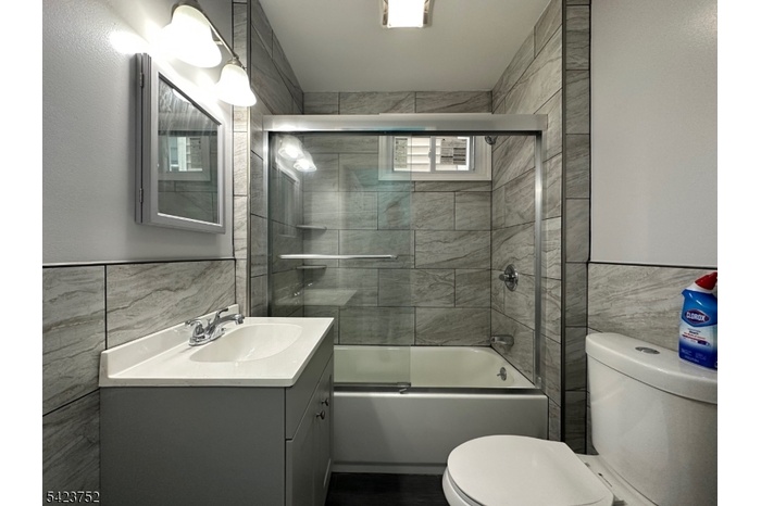 Unit 2 bathroom