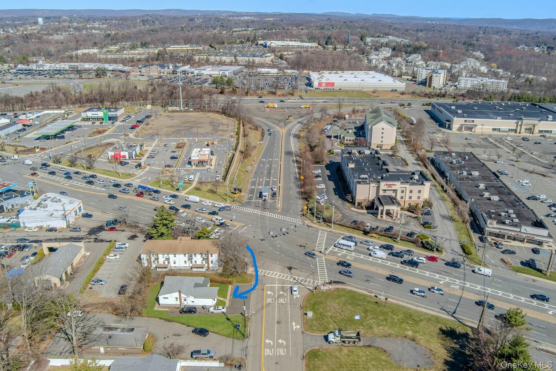 Simple in and out to Route 59 and the NYS Thruway!