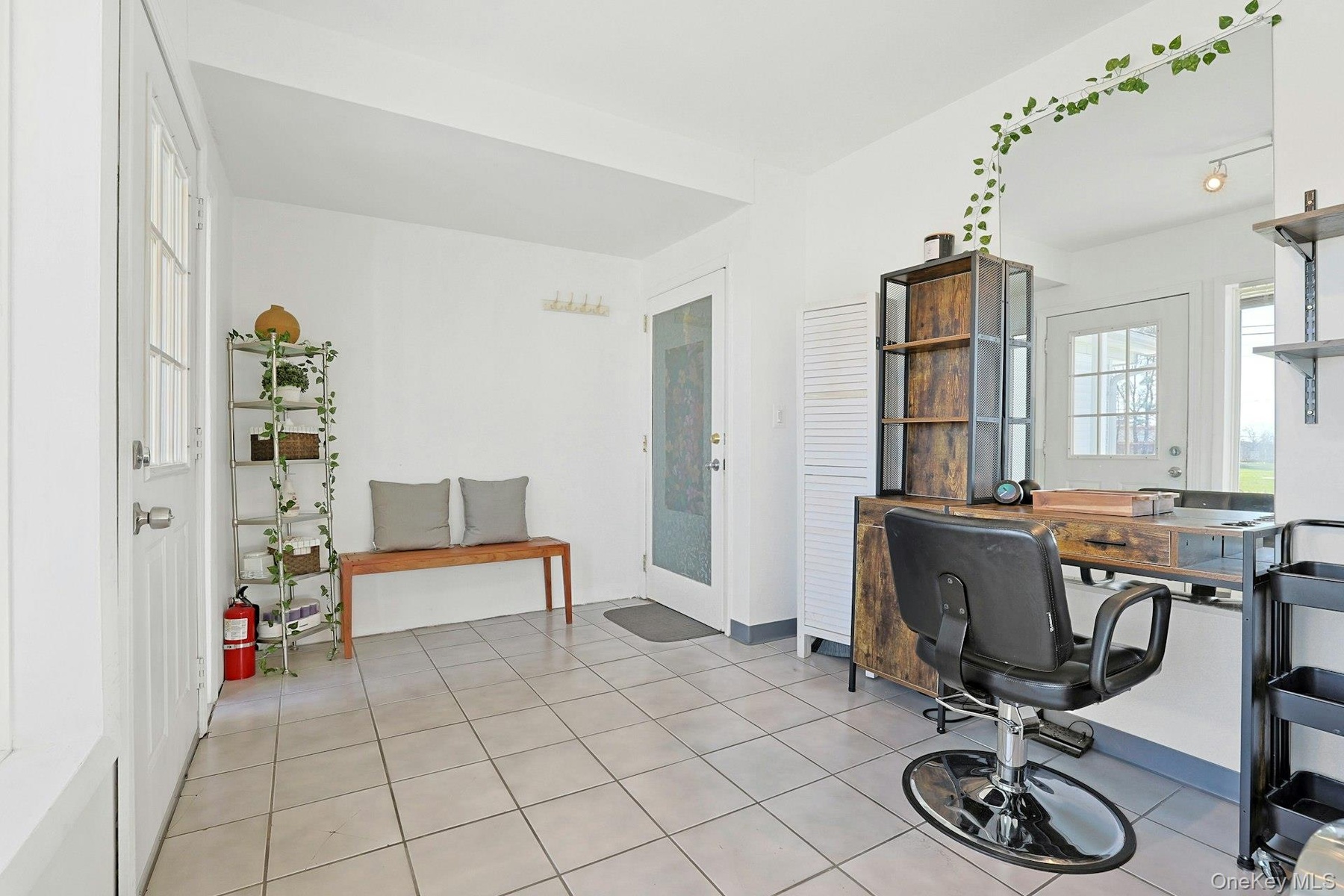 The other side of the salon space.