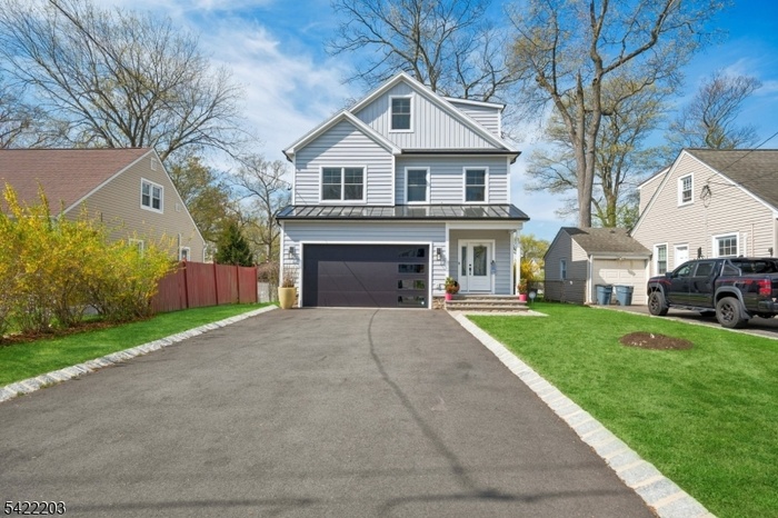 Mint Condition 6 Bedroom Home