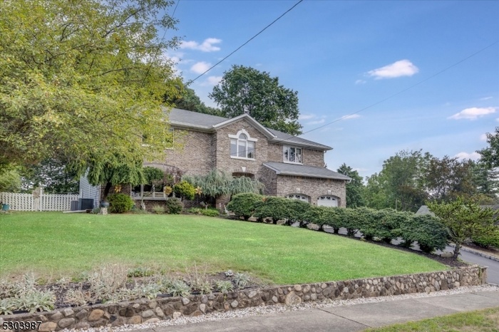 Brick Front CH Colonial