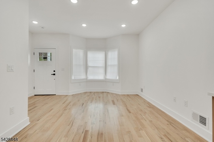 1ST FLOOR LIVING ROOM