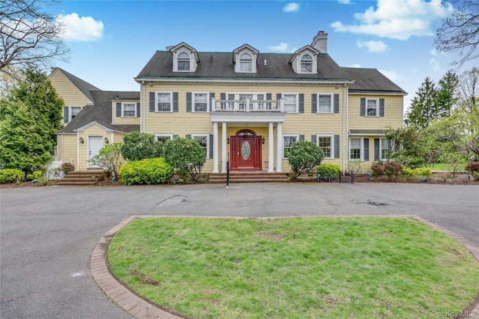 105 Everit Ave Hewlett Bay Park