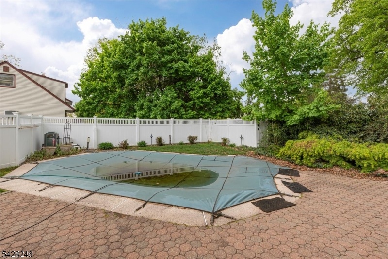 inground pool