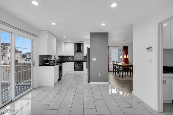 Breakfast/Kitchen