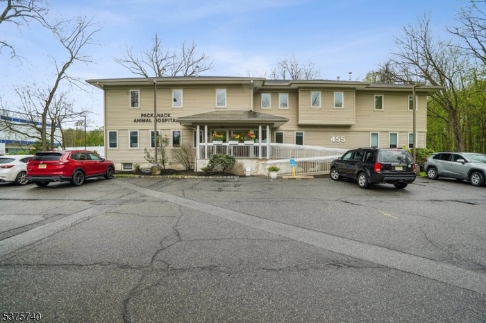 455 Newark Pompton