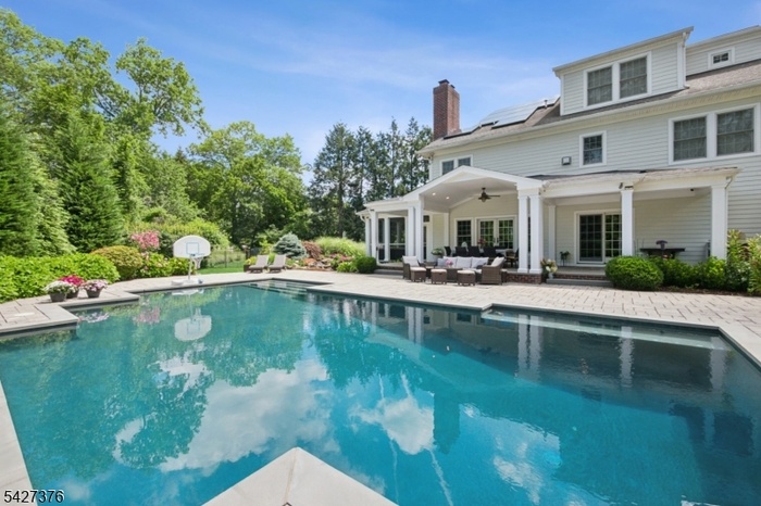 Beautiful Backyard Oasis