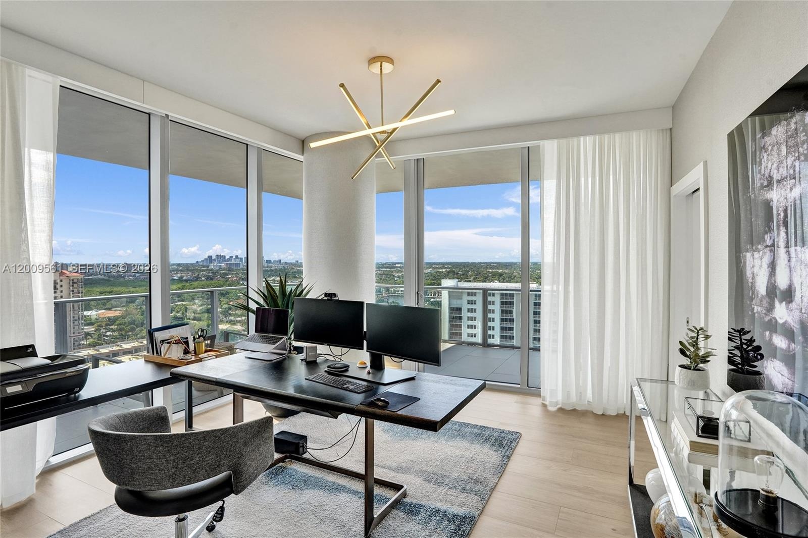2nd bedroom/ office