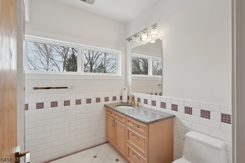Full service Ensuite