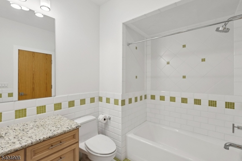 Full service Ensuite
