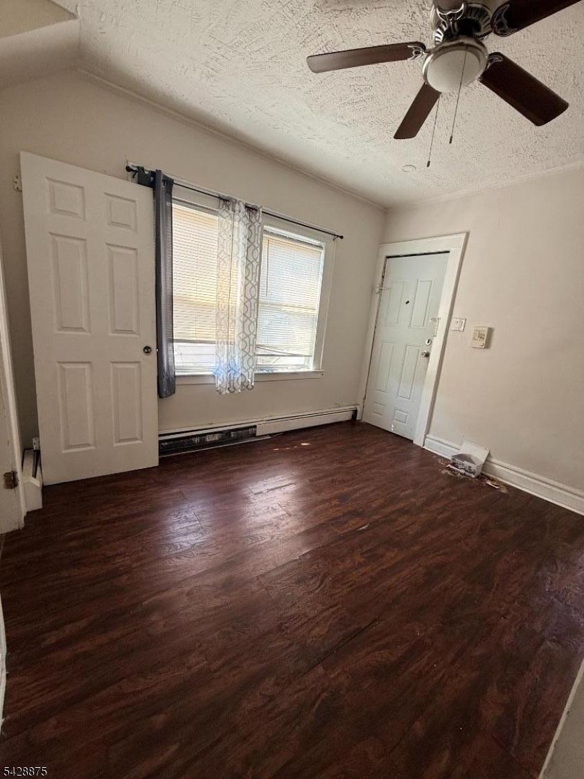Living Room - Floor 3