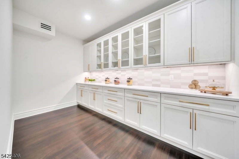 Walk-in pantry