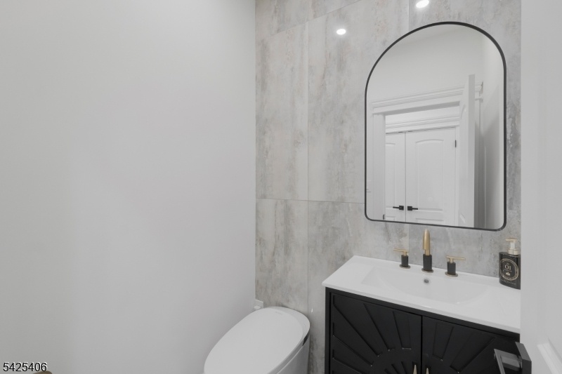 Powder room