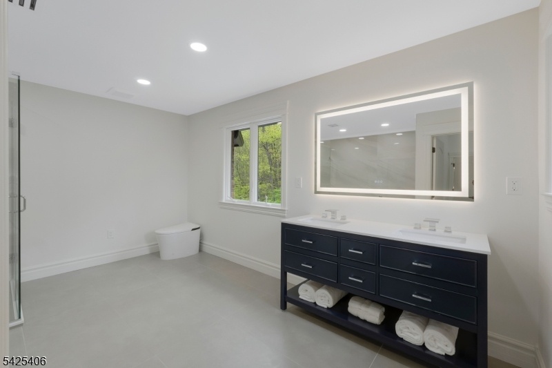 Princess suite bath
