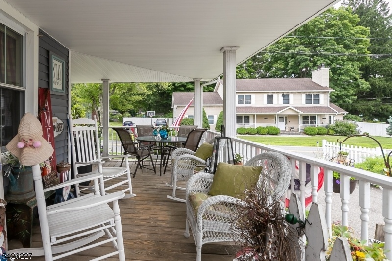 Porch/ Deck Area