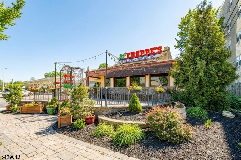 Front View/next to 24 hr Wawa