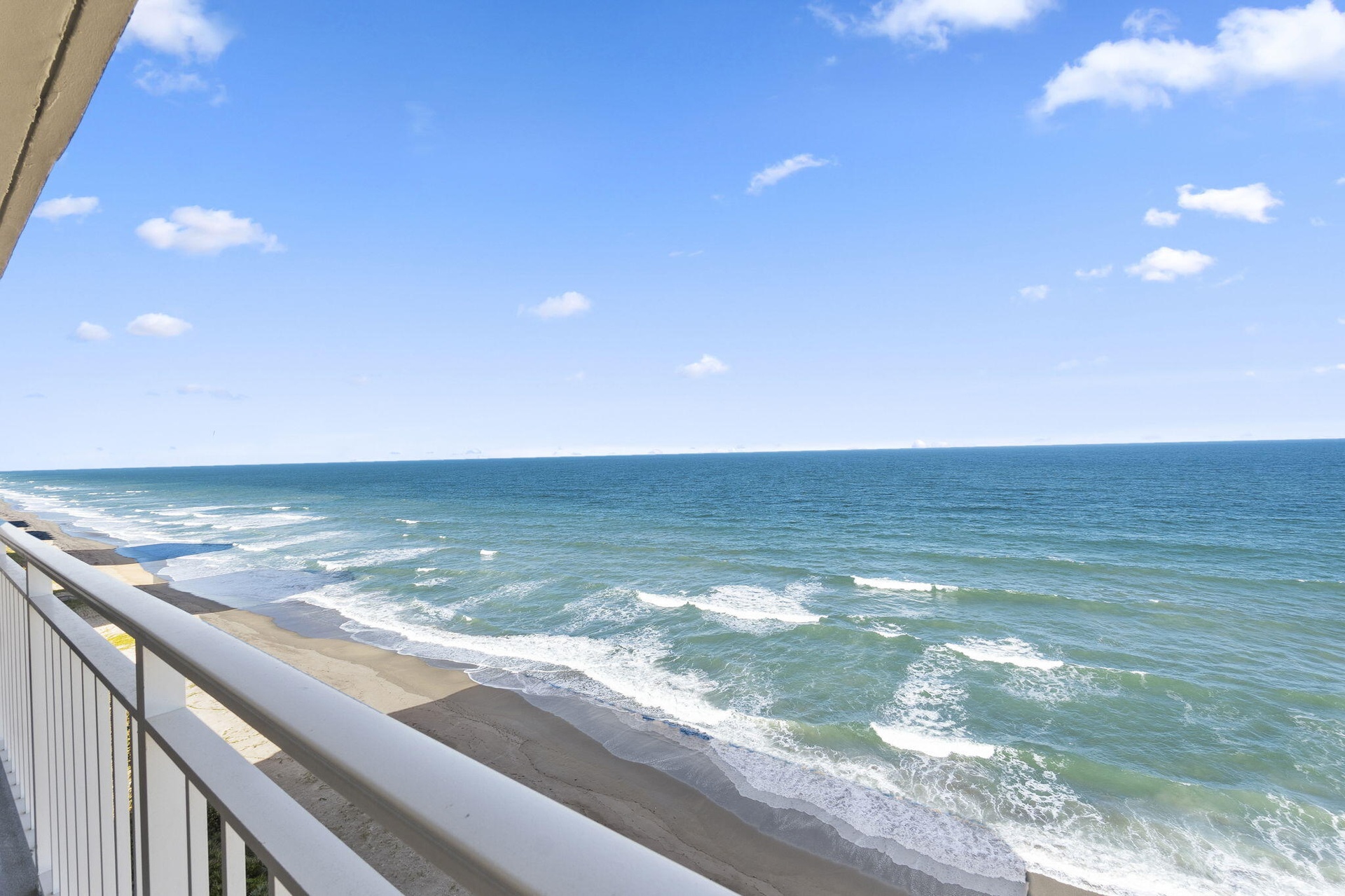4 BALCONIES