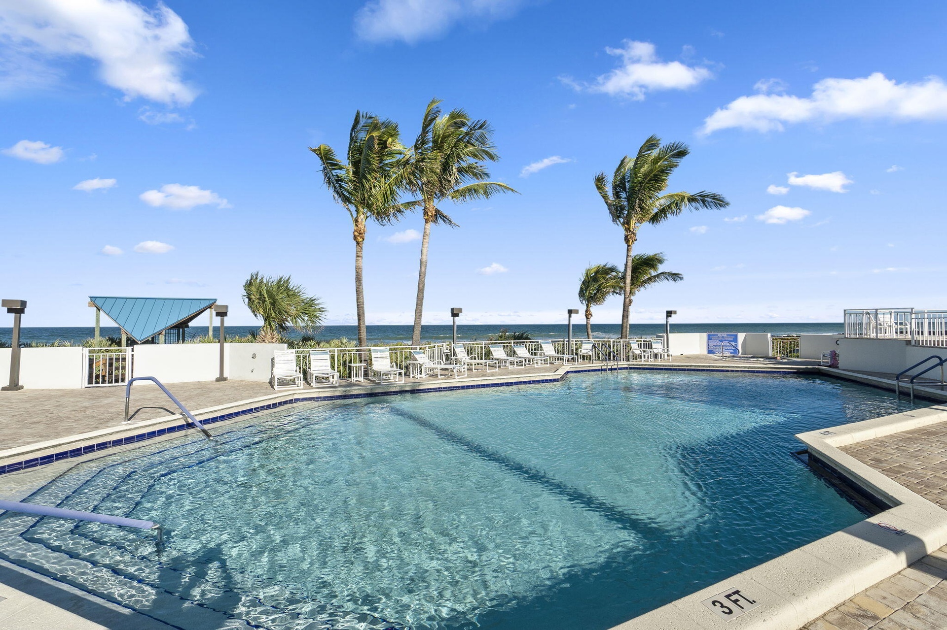 ELEVATED POOL DECK