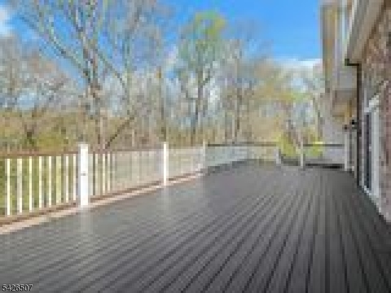 sprawling decking