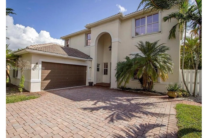 Oversized Driveway – 4+ Vehicles