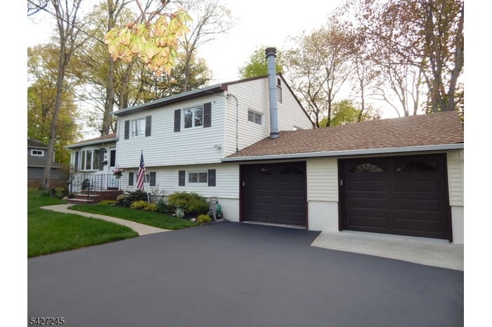 Set amongst shade trees
