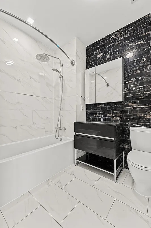 11-12 44th Drive 2-A Long Island City Queens NY 11101