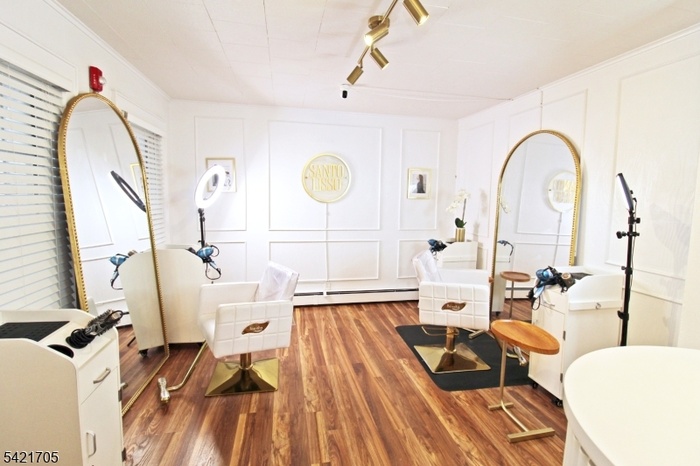 Salon