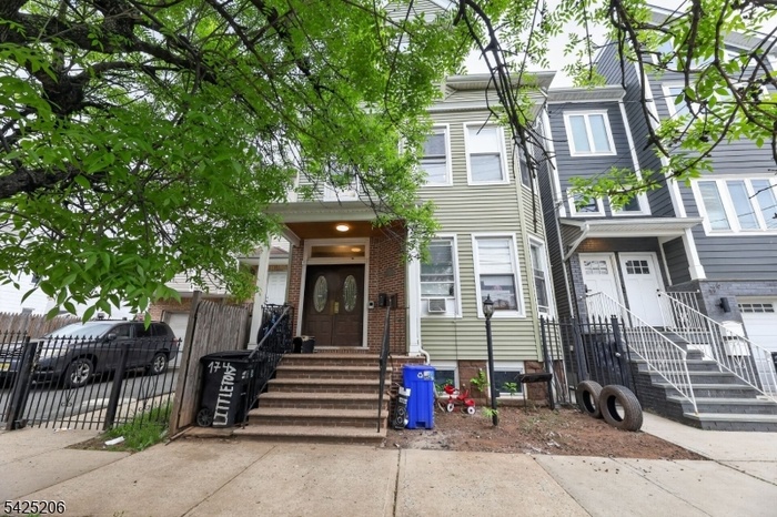 174 Littleton Ave