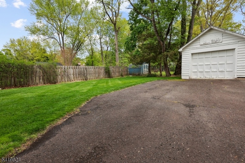 1 car garage