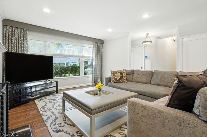 Living Room Alt View