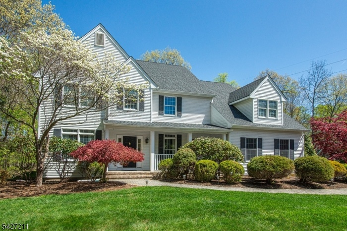 Excellent Curb Appeal