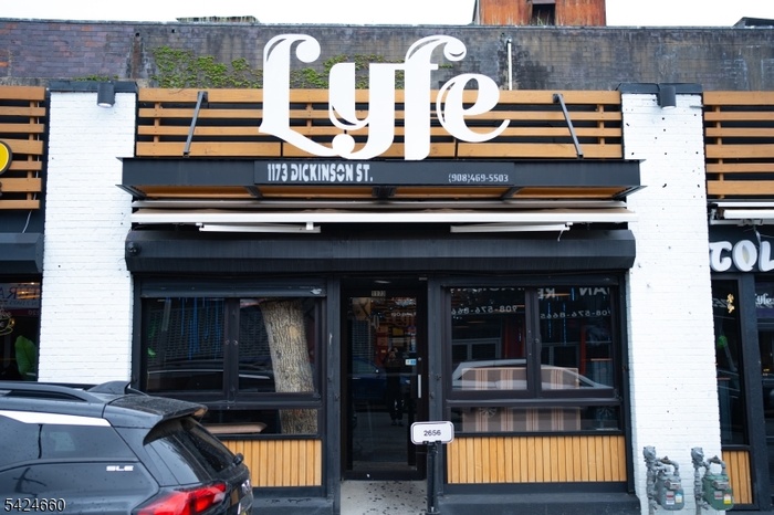 Prime Storefront Location