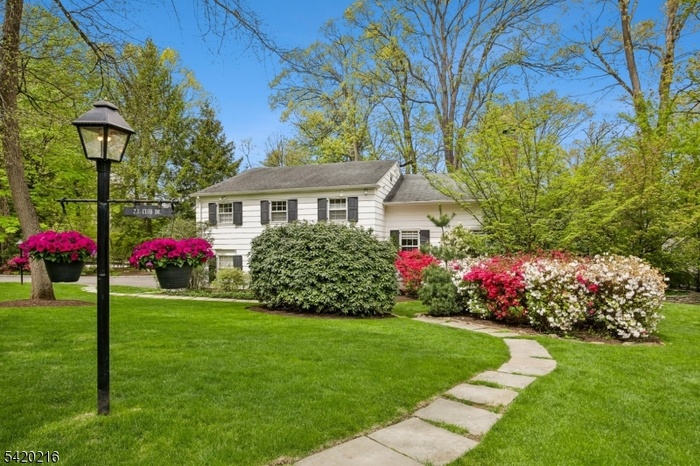 Great curb appeal