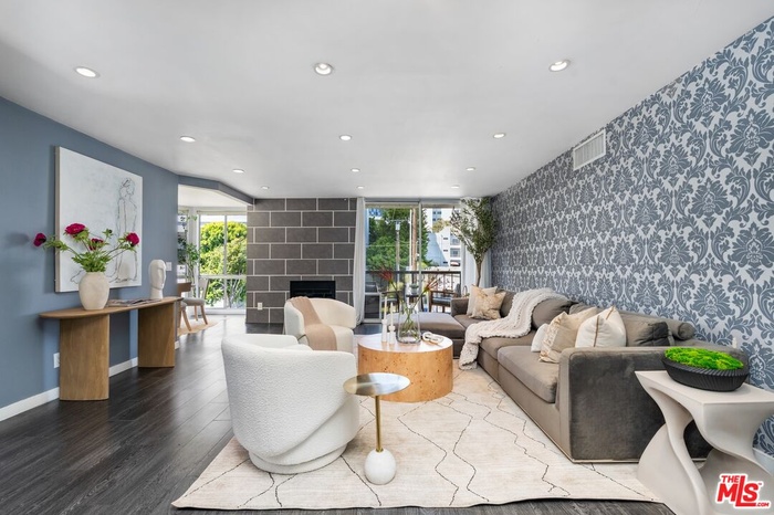 Top Floor 2BR/2BA