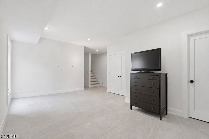 Fl1 - Basement