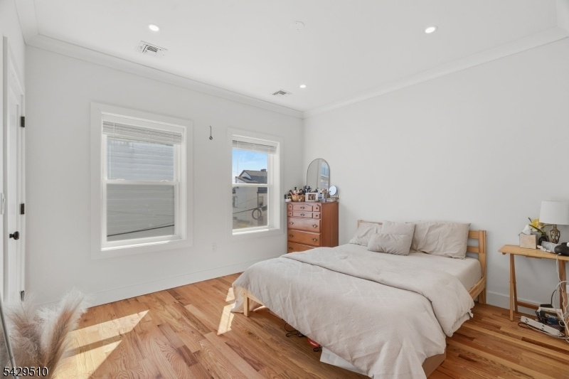 Fl2 - Primary Bedroom