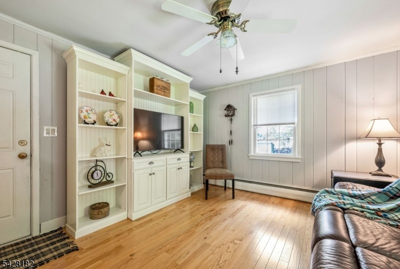 Family Room, Garage Entry